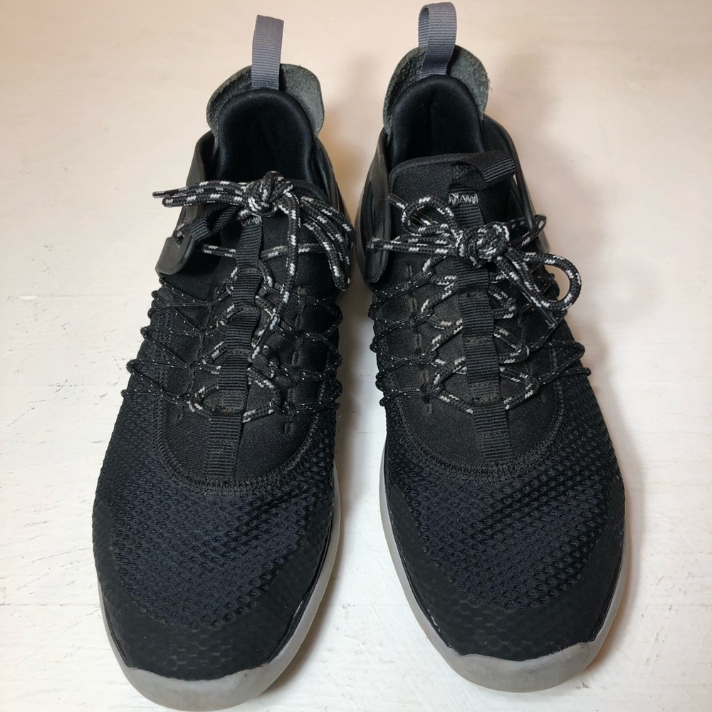 Nike Free Viritous Black Athletic Shoes, 7.5, running, pre-owned,pet/smoke free